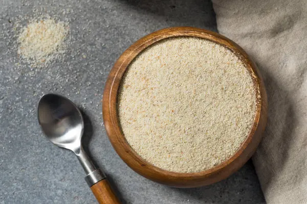 Kuru Organik Farina Buğdayı Yemek Pişirmek İçin Bir Kasede