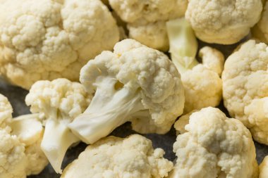 Beyaz Organik Çiğ Karnabahar Kafa Pişmeye Hazır