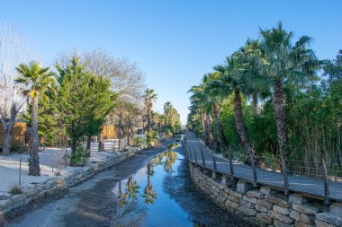 Port Grimaud camping trees and paths day time