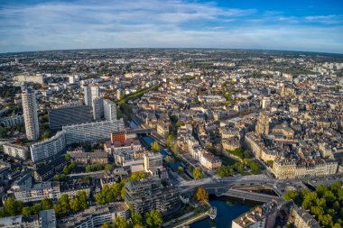 Fransa 'nın Rennes şehrinin havadan görüntüsü, Brittany