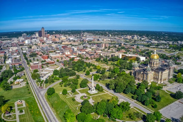 Letecký Pohled Budovu Iowa State Capitol Panoramatem Des Moine — Stock fotografie