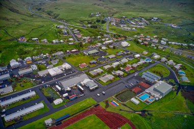 Kısa yaz boyunca Vik, İzlanda 'nın havadan görüntüsü