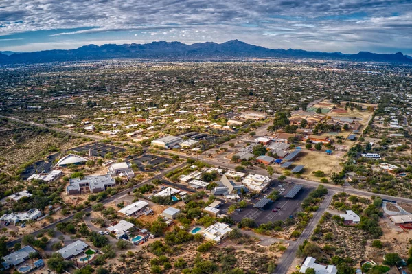 Arizona Oro Vadisi 'nin Tucson banliyösünün hava görüntüsü.