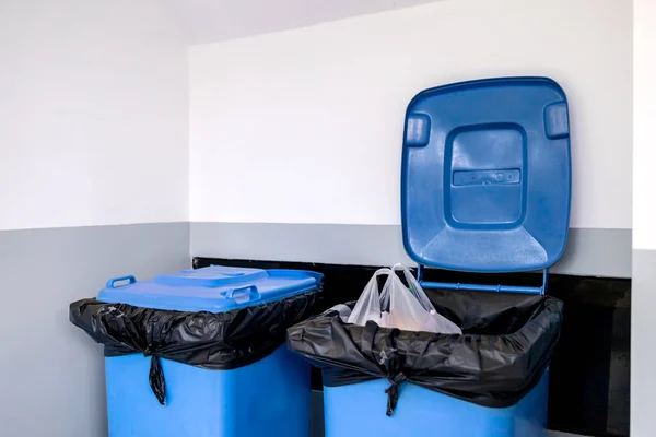 Lata Lixo Lixeira Roda Plástico Para Recipiente Resíduos — Fotografia de Stock