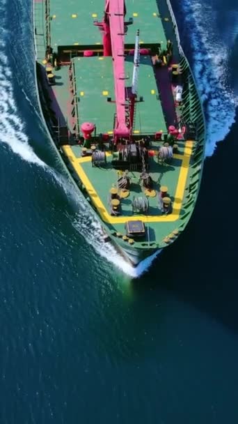 Voorspelling Van Het Droge Vrachtschip Zee Verticale Luchtbeelden — Stockvideo