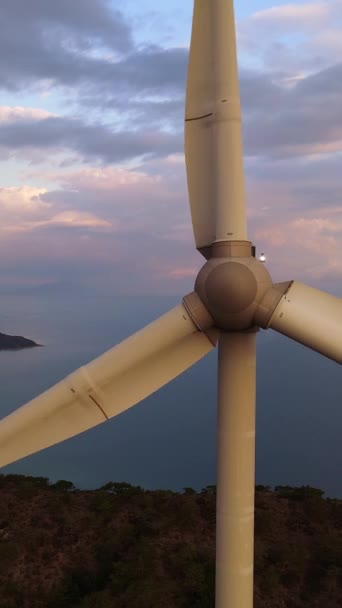Close Rotating Blades Wind Turbine Wind Farm Aerial Vertical Footage — Stock Video