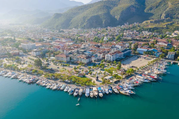 Türkiye 'nin Ege Denizi üzerindeki tatil beldesi Fethiye, hava manzaralı
