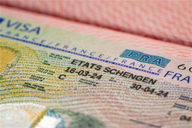 Fransa Schengen vizesi Avrupa 'yı ziyaret etmek için pasaport aldı. Yakın çekim