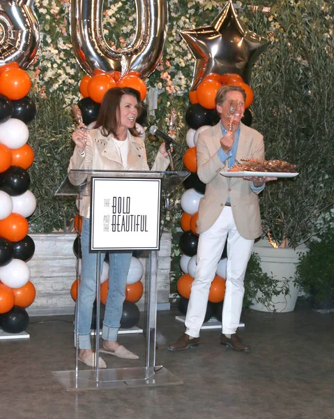 Los Angeles 10月25日 キンバリー ブラウン ブラッドリー カリフォルニア州ロサンゼルスで2022年10月25日に開催されたステージ31での30年間のシェリー カーター記念式典で 太字で美しいセット — ストック写真