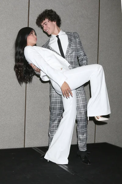 Los Angeles Yvette Monreal Zackary Arthur Satürn Ödülleri Marriott Kongre — Stok fotoğraf