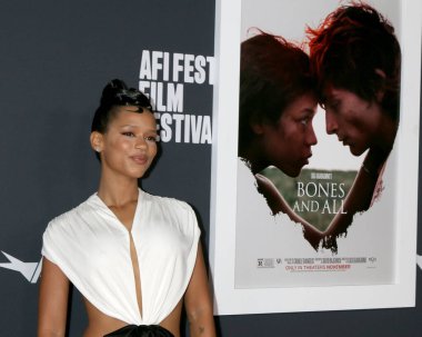 LOS ANGELES - 5 Kasım 2022 'de TCL Çin Tiyatrosu' ndaki AFI Fest 'te Taylor Russell - Kemikler ve Tüm Özel Gösterim 5 Kasım 2022' de Los Angeles, CA