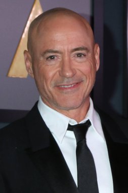 LOS ANGELES - 19 Kasım 2022 'de Fairmont Century Plaza Hotel' de 13. Valilik Ödülleri 'nde Robert Downey Jr.