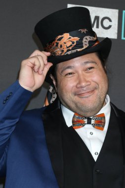 20 Kasım 2022 'de Los Angeles' taki Orpheum Tiyatrosu 'nda The Walking Dead Finale' de Cooper Andrews.