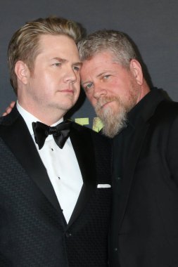 Josh McDermitt, Michael Cudlitz, 20 Kasım 2022 'de Orpheum Tiyatrosu' ndaki The Walking Dead Finale 'de.