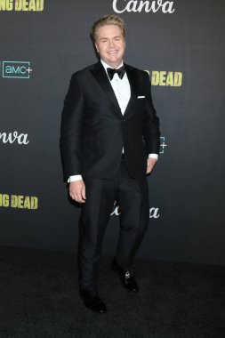 LOS ANGELES - 20 Kasım 2022 'de Los Angeles, CA' da The Walking Dead Finale 'de Josh McDermitt