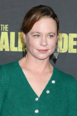 LOS ANGELES - 20 Kasım 2022 'de Los Angeles, CA' da The Walking Dead Finale 'de Thora Birch