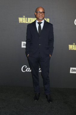 LOS ANGELES - 20 Kasım 2022 'de Los Angeles' taki The Walking Dead Finale 'de Seth Gilliam
