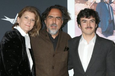 LOS ANGELES - NOV: Maria Eladia Hagerman, Alejandro G. Inarritu, Eliseo Inarritu AFI Fest - Bardo, Bir Avuç dolusu Gerçeğin Yanlış Tarihçesi 3 Kasım 2022 tarihinde Los Angeles, CA