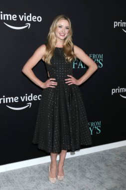 LOS ANGELES - 29 Kasım 2022 'de Century City, CA' da Tiffany 's Premiere' de Greer Grammer