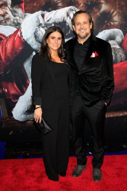 LOS ANGELES - 29 Kasım 2022 'de Los Angeles' taki TCL Çin Tiyatrosu 'nun Şiddet Gecesi Prömiyeri' nde Roger Fires