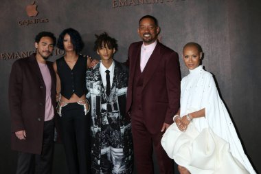 Trey, Willow, Jaden, Will Smith, Jada Pinkett Smith, 30 Kasım 2022 'de Westwood, CA' daki Village Theater 'daki Özgürlük Heyeti' nde.