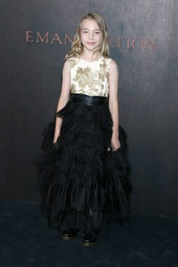 LOS ANGELES - 30 Kasım 2022 'de Westwood, CA' da Village Theater 'daki Özgürlük Heyeti' nde Merah Benoit