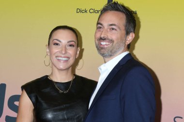 LOS ANGELES - 4 Aralık 2022 'de Beverly Hilton Oteli' nde verilen 2022 Streamy Ödülleri 'nde Raquel Muno, Derek Muller