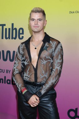 Caleb Marshall, Beverly Hilton Oteli 'nde verilen 2022 Streamy Ödülleri' nde 4 Aralık 2022 'de,