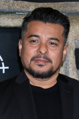 LOS ANGELES - 5 Aralık 2022 tarihinde Los Angeles, CA 'da Jacob Vargas - Tarihin Kıyısında Disney + Orijinal Serisi Kırmızı Halı Olayı