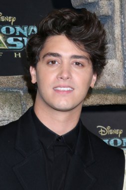 LOS ANGELES - 5 Aralık 2022 'de Ulusal Hazine' de Antonio Cipriano - Tarihin Kıyısında Disney + Orijinal Kırmızı Halı Etkinliği 5 Aralık 2022 'de Los Angeles, CA