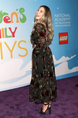 LOS ANGELES - 10 Aralık 2022 Childrens and Family Emmy Creative Awards 'ta Danielle Fishel, 10 Aralık 2022' de Ebell Theater 'a gelenler,