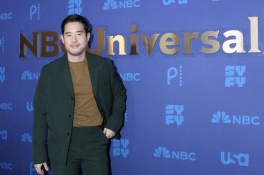 LOS ANGELES - JAN 15:  Raymond Lee at NBCUniversal Press Tour Red Carpet at the Langham Pasadena Hotel  on January 15, 2023 in Pasadena, CA