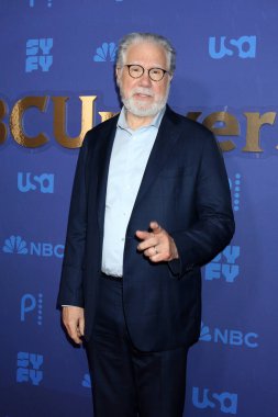 LOS ANGELES - JAN 15:  John Larroquette at NBCUniversal Press Tour Red Carpet at the Langham Pasadena Hotel  on January 15, 2023 in Pasadena, CA
