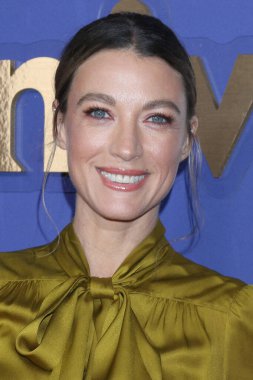 LOS ANGELES - JAN 15:  Natalie Zea at NBCUniversal Press Tour Red Carpet at the Langham Pasadena Hotel  on January 15, 2023 in Pasadena, CA