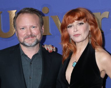 LOS ANGELES - JAN 15:  Rian Johnson, Natasha Lyonne at NBCUniversal Press Tour Red Carpet at the Langham Pasadena Hotel  on January 15, 2023 in Pasadena, CA