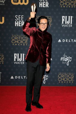 LOS ANGELES - JAN 15:  Ke Huy Quan at 2023 Critics Choice Press Room at the Fairmont Century Plaza on January 15, 2023 in Century City, CA