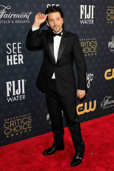 LOS ANGELES - JAN 15:  Diego Luna at 2023 Critics Choice Awards - Arrivals at the Fairmont Century Plaza on January 15, 2023 in Century City, CA