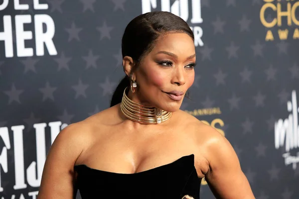 Los Angeles Jan Angela Bassett 2023 Critics Choice Awards Arrivals — Stok fotoğraf