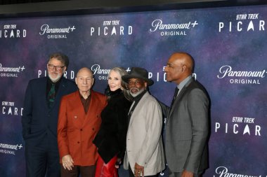 LOS ANGELES - FEB 9:  LeVar Burton, Jeri Ryan, Jonathan Frakes, Michelle Hurd, Sir Patrick Stewart, Gates McFadden, Michael Dorn at the Picard Season Three Premiere at the TCL Chinese Theater IMAX on February 9, 2023 in Los Angeles, CA