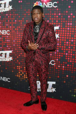 LOS ANGELES - NOV 3:  Avery Dixon at the America's Got Talent: All-Stars Red Carpet at CBS Studio Center on November 3, 2022 in Los Angeles, CA