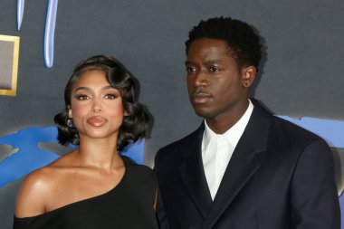 Lori Harvey, Damson Idris 15 Şubat 2023 'te Los Angeles' ta Ted Mann Tiyatrosu 'nda altı numaralı kar fırtınası galasında.