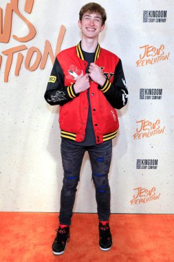 LOS ANGELES - DEC 15:  Cash Baker at the Jesus Revolution Los Angele Premiere at the TCL Chinese Theater on February 15, 2023 in Los Angeles, CA