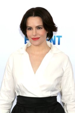 Emily Hampshire, 4 Mart 2023 'te Santa Monica, CA' da bulunan Çadırdaki Bağımsız Ruh Ödülleri 'nde.