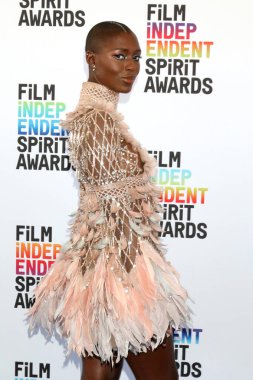 Jodie Turner-Smith, 4 Mart 2023 'te Santa Monica, CA' da bulunan Çadırdaki Bağımsız Ruh Ödülleri 'nde.