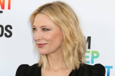 Cate Blanchett, 4 Mart 2023 'te Santa Monica, CA' da bulunan Çadırdaki Bağımsız Ruh Ödülleri 'nde.