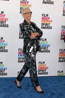Jamie Lee Curtis, 4 Mart 2023 'te Santa Monica, CA' da bulunan Çadırdaki Bağımsız Ruh Ödülleri 'nde.
