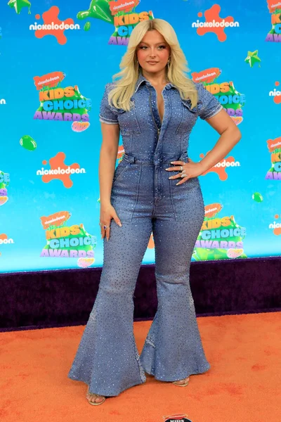 Los Angeles Mar Bebe Rexha Στα Kids Choice Awards 2023 — Φωτογραφία Αρχείου