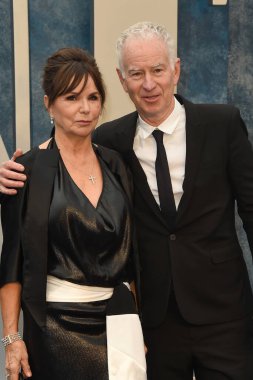Patty Smyth, John McEnroe, 12 Mart 2023 'te Wallis Annenberg Gösteri Sanatları Merkezi' ndeki Vanity Fair Oscar Partisi 'nde.