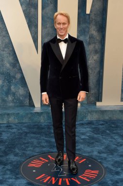 Roger Lynch, Wallis Annenberg Sahne Sanatları Merkezi 'ndeki 2023 Vanity Fair Oscar Partisi' nde 12 Mart 2023 'te Beverly Hills, CA