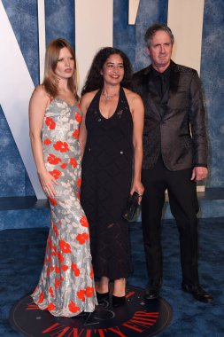 12 Mart 2023 'te, Wallis Annenberg Gösteri Sanatları Merkezi' nde düzenlenen 2023 Vanity Fair Oscar Partisi 'nin konuğu Georgia May Jagger.